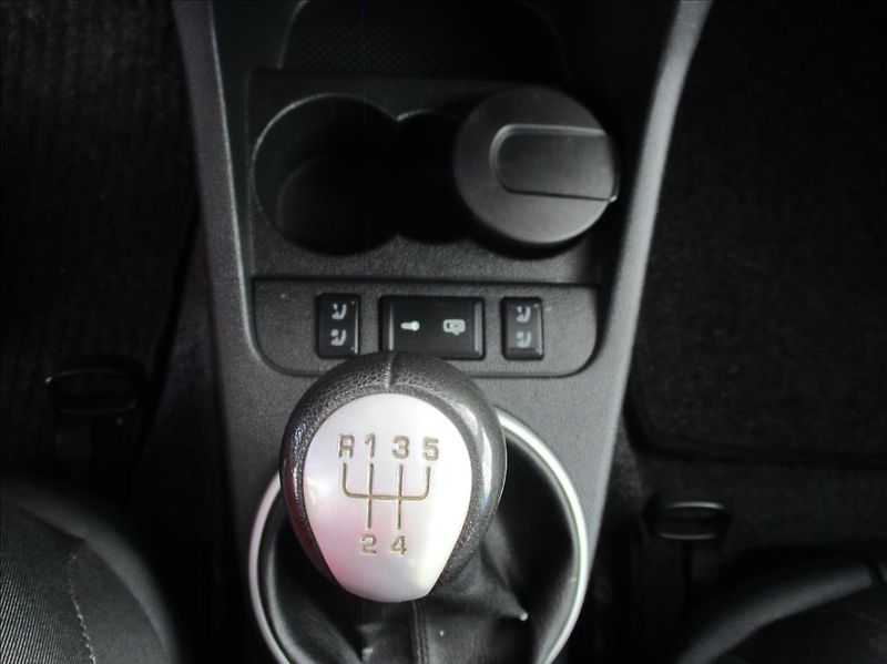 Škoda Fabia 1,4 i 16v, klima,servis,1.maj, - fotka 16 z 33