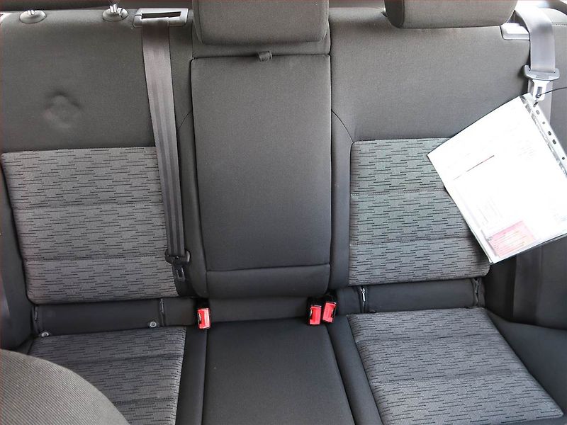 Škoda Octavia (2012) Ambition 1.6 TDI, Serv.kniha - fotka 10 z 15