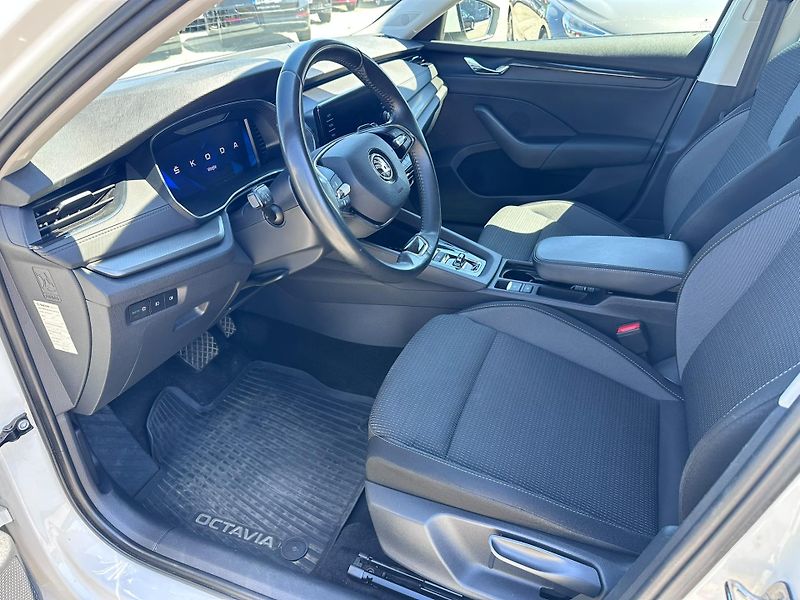 Škoda Octavia 2.0 TDI 85kW DSG Ambition Plus - fotka 9 z 17