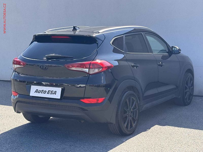 Hyundai Tucson (2016) 1.7 CRDi, 2.maj,ČR, Navi - fotka 6 z 18