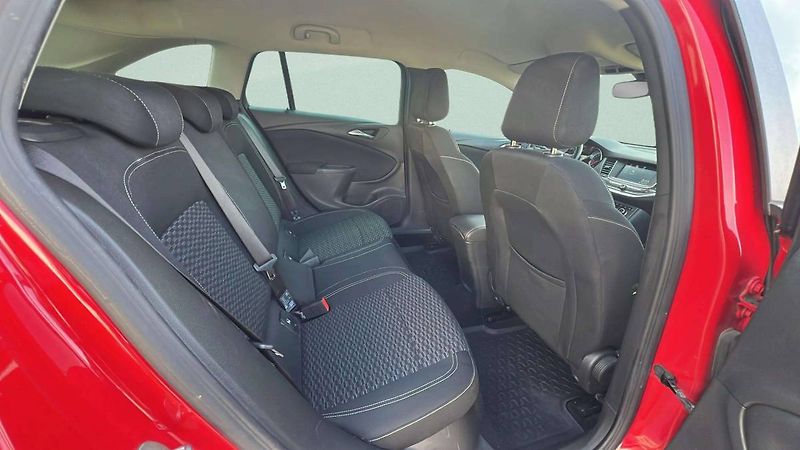 Opel Astra K 1.4 TURBO  Sports Tourer Fle - fotka 31 z 44