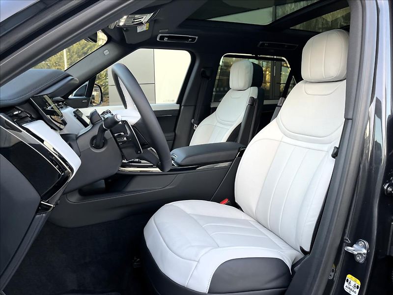 Land Rover Range Rover Sport (2026) 3,0 D250 DYNAMIC SE - fotka 12 z 26