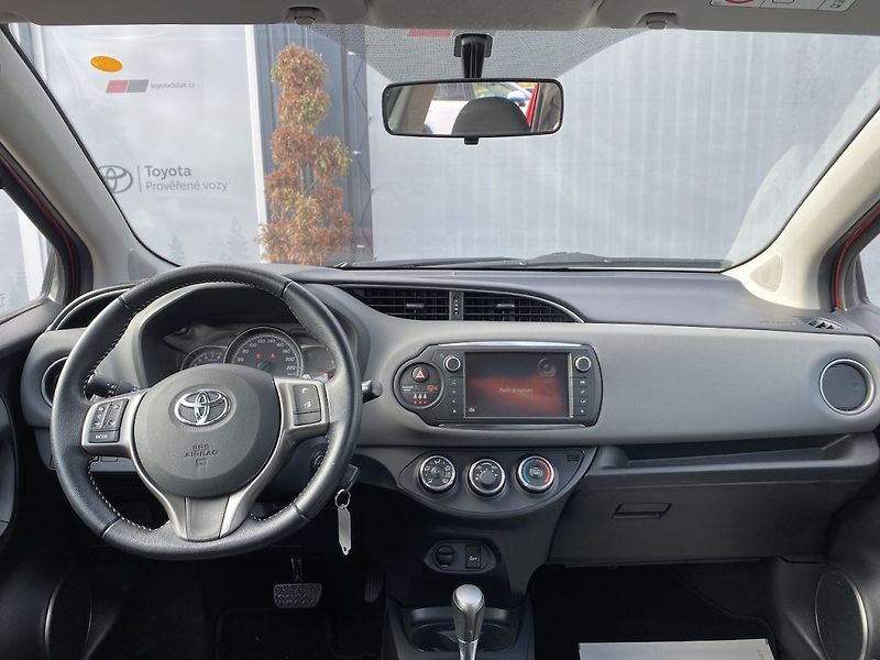 Toyota Yaris 1.33i, ČR, Active, automat - fotka 10 z 16