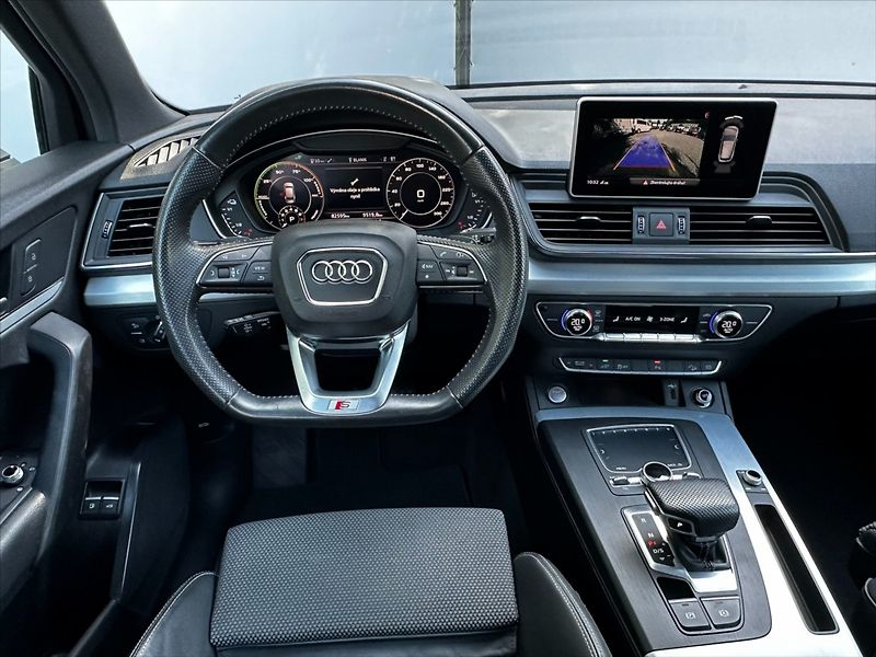 Audi Q5 2,0 TFSi 270kW-VIRTUAL-S Line - fotka 19 z 48