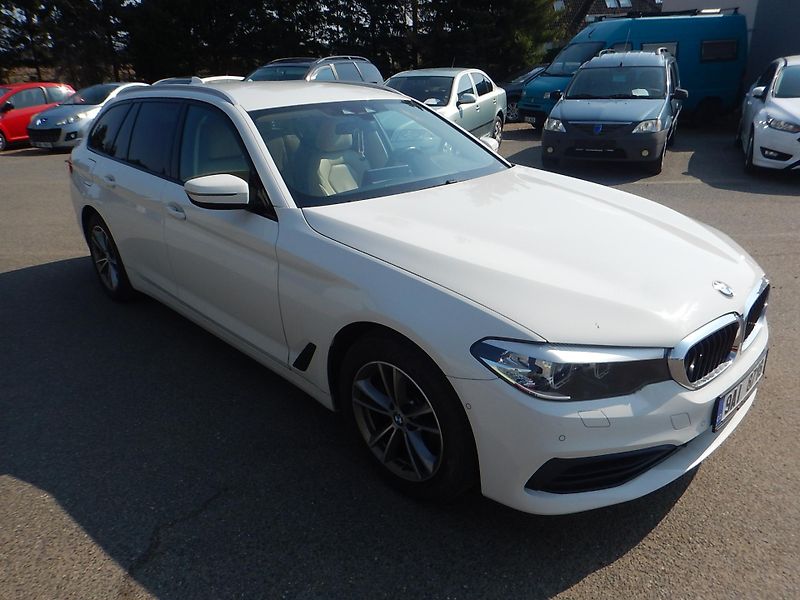 BMW Řada 5 520D XDRIVE - fotka 8 z 26