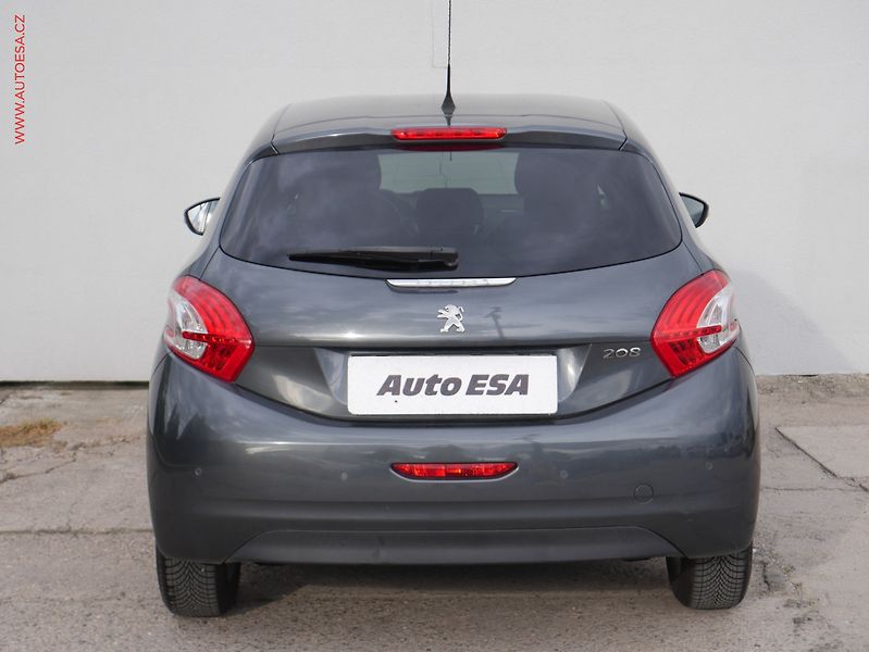 Peugeot 208 (2013) 1.2 VTi, AC, tempo, park - fotka 5 z 15