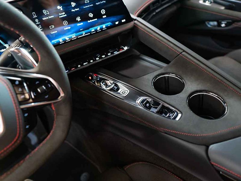 Chevrolet Corvette (2026) 6.2 Stingray 3LT Z51 Facelift - fotka 26 z 39