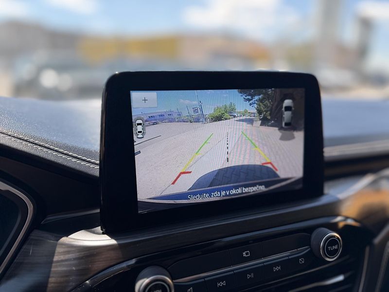 Ford Kuga (2022) 2.5 HEV,4x4,REZERVOVÁNO - fotka 37 z 51