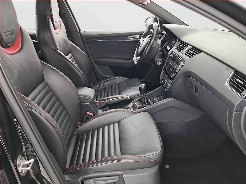 Škoda Octavia (2017) RS 2.0 TDI, Kůže, Navi - fotka 9 z 22