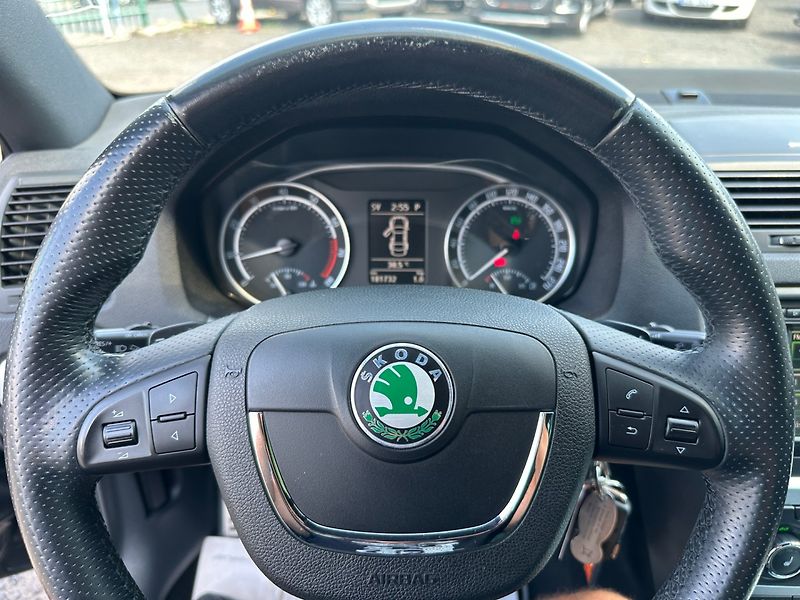 Škoda Octavia (2011) RS 2,0TSI 147kw DSG - fotka 17 z 36