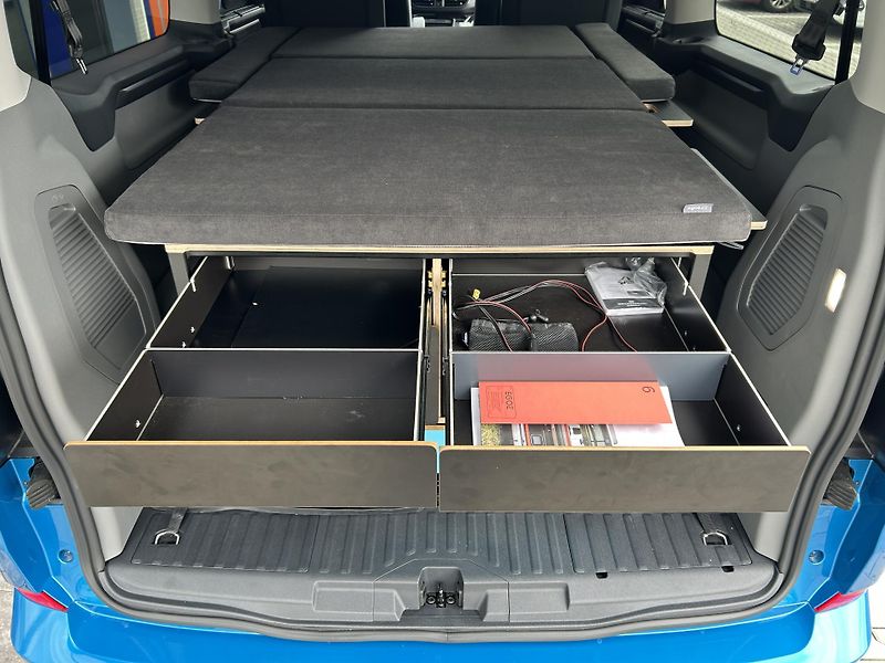 Ford Tourneo Custom Titanium X L2 SPACÍ VESTAVBA - fotka 11 z 42