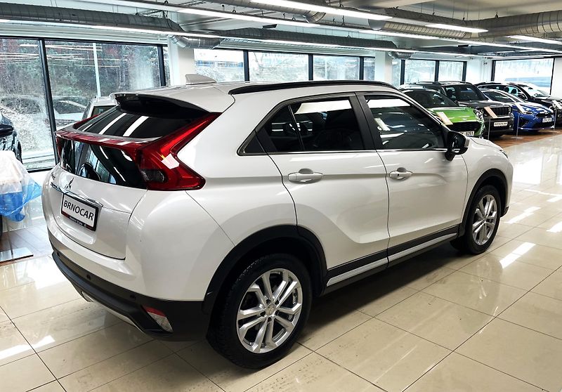 Mitsubishi Eclipse Cross 1,5 T-GDi 120kW, ČR - fotka 6 z 28