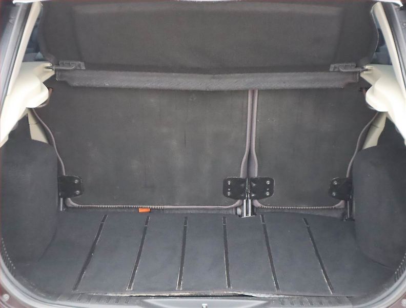 Ford Fusion (2008) 1.4, v provozu - fotka 12 z 14