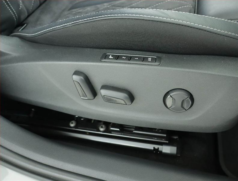 Škoda Octavia (2021) RS 2.0 TSI - fotka 17 z 17