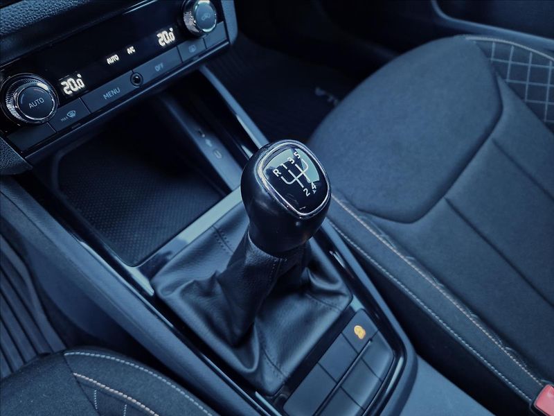 Škoda Scala 1.0TSI Ambition, ČR,1.Majitel - fotka 35 z 50