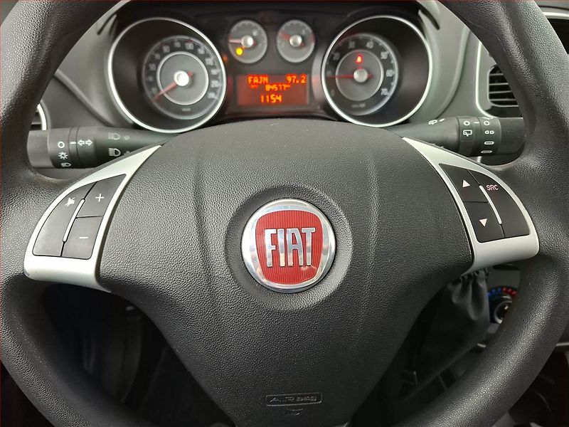 Fiat Punto (2013) 1.2, po STK, jezdí dobře - fotka 15 z 16