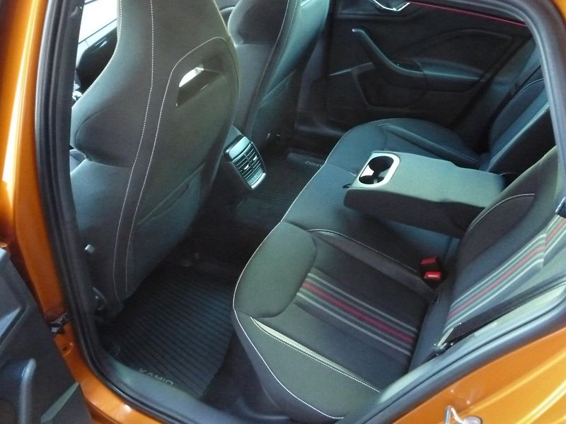 Škoda Kamiq (2025) 1,5TSi 110kW DSG MONTE CARLO - fotka 23 z 25