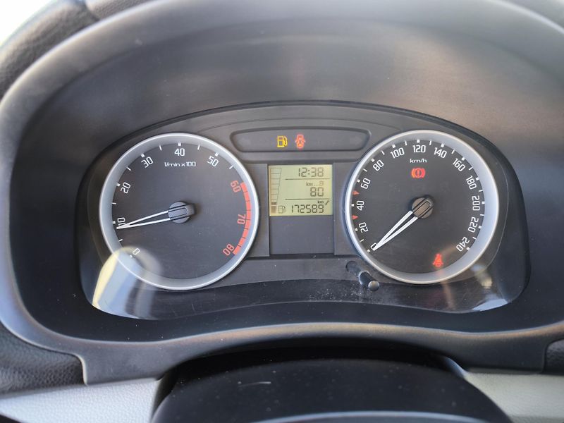 Škoda Roomster (2007) 1,4i16V STYLE - fotka 42 z 58