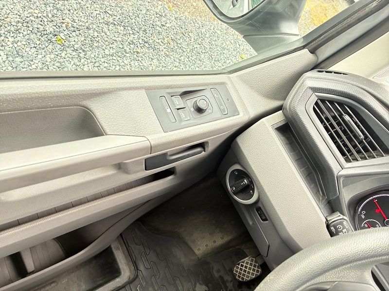 Volkswagen Transporter (2021) 2.0TDI 110kW VÝHŘEV KLIMA CZ   - fotka 11 z 11