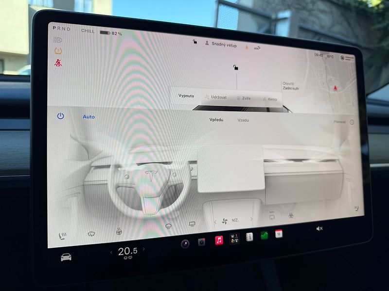 Tesla Model Y Standart Range LFP - fotka 16 z 40