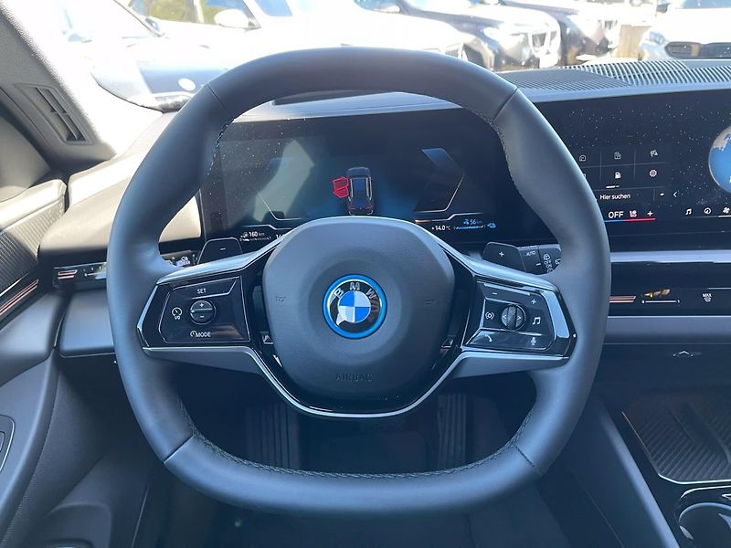 BMW Řada 5 530e xDrive HuD Venti DAPro - fotka 14 z 21