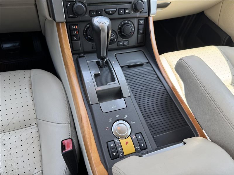 Land Rover Range Rover Sport 4,2 V8 Supercharged AT DPH - fotka 24 z 27