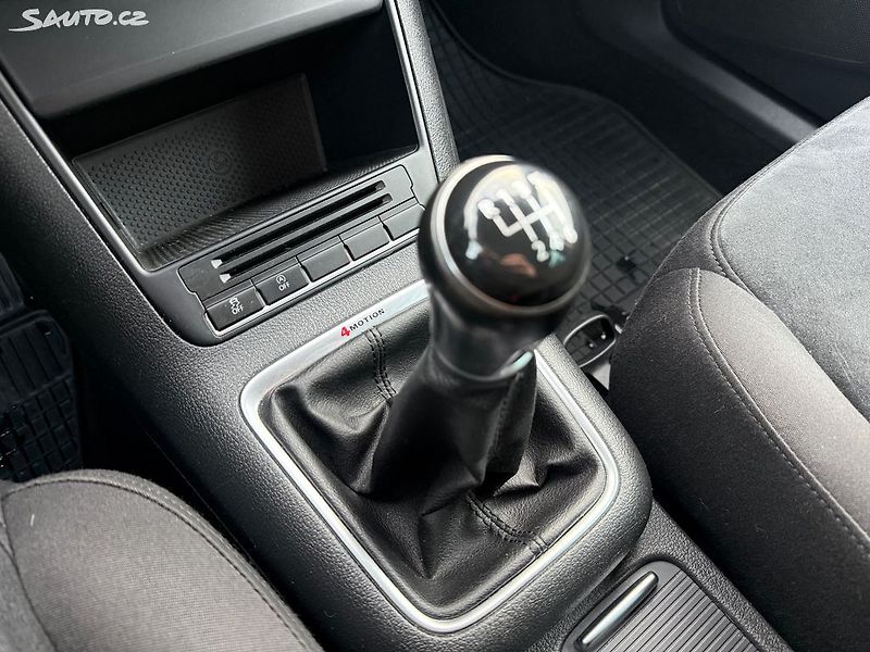 Volkswagen Tiguan 4x4, 103kw, manual, tažne - fotka 13 z 14