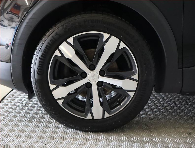 Peugeot 5008 (2019) PureTech 130, 7 míst - fotka 15 z 25