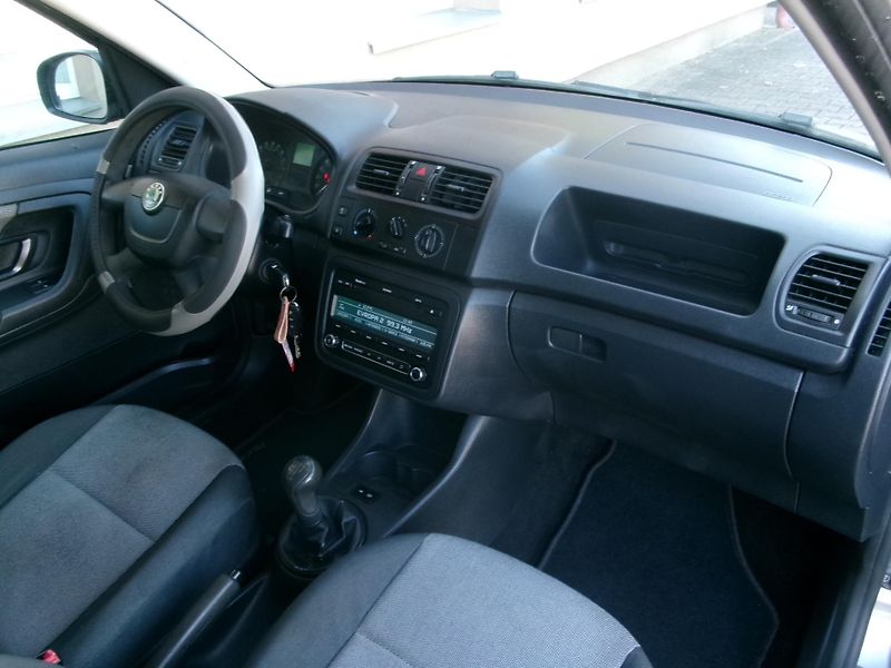 Škoda Roomster 1,6 TDI KLIMA PNEU - fotka 19 z 22