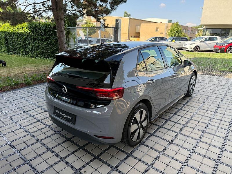 Volkswagen ID.3 PRO 62 kWh ACC - fotka 34 z 36