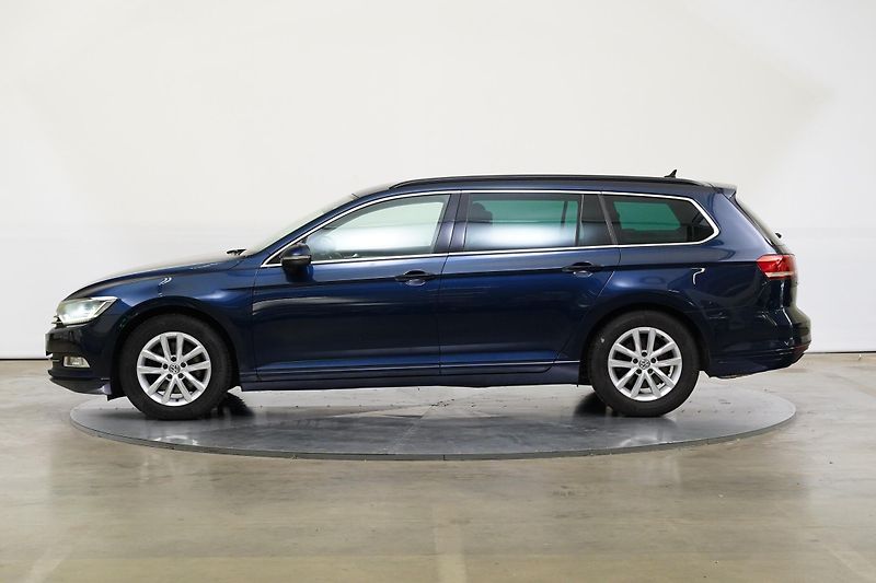 Volkswagen Passat - fotka 3 z 27
