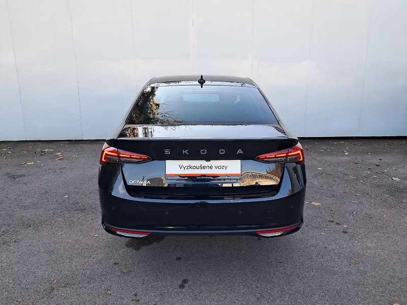 Škoda Octavia (2024) IV M-HEV Top Selection 1.5 TSI - fotka 28 z 30