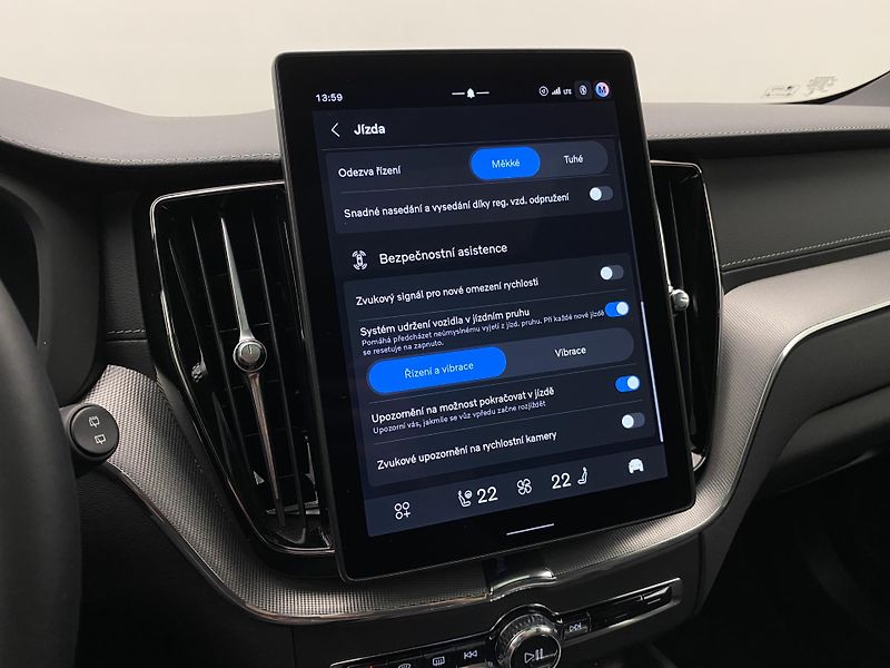 Volvo XC60 T8 AWD RECHARGE REZERVACE - fotka 50 z 65