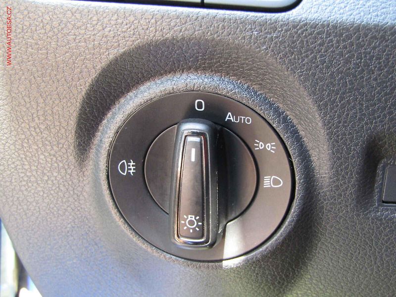 Škoda Fabia (2021) 1.0 TSi, Ambition, LED, AC - fotka 12 z 21