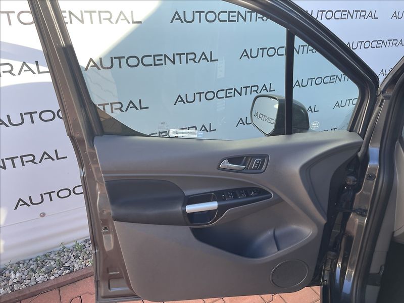 Ford Tourneo Connect 1,5 Ecoblue,Titanium  Grand - fotka 21 z 25