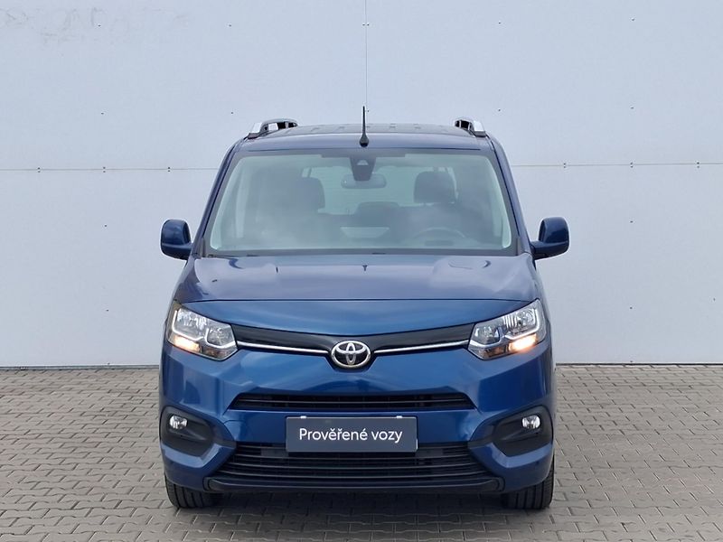 Toyota ProAce City Verso 1.5 D-4D Family Comfort AT - fotka 4 z 28