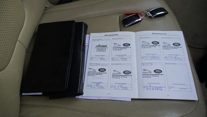 Jaguar XF 4.2 V8 PREMIUM LUXURY - fotka 29 z 29