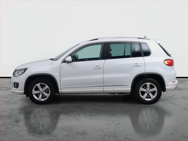 Volkswagen Tiguan (2014) R-Line 2.0 TDI, 4X4, Navi - fotka 3 z 17