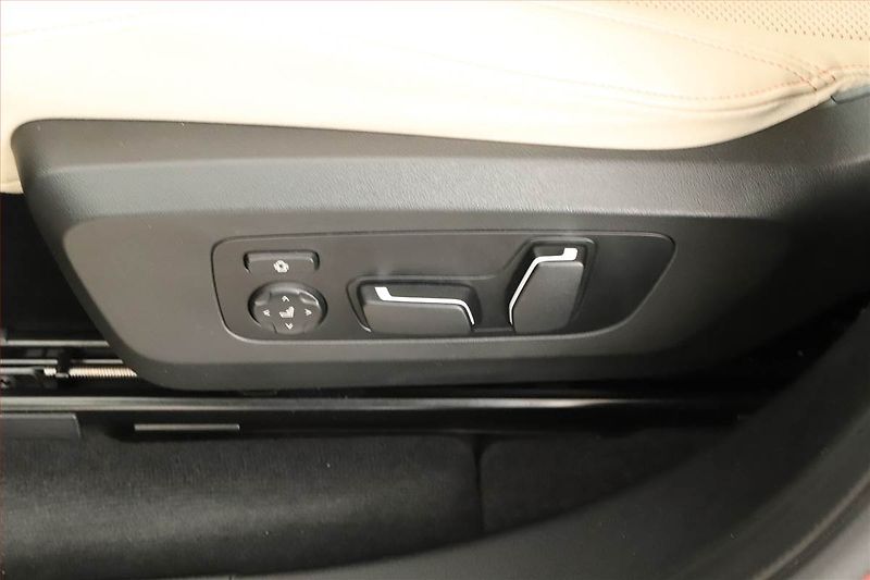 BMW X3 (2024) xDrive20d, Tažné, 360° kamera - fotka 19 z 21