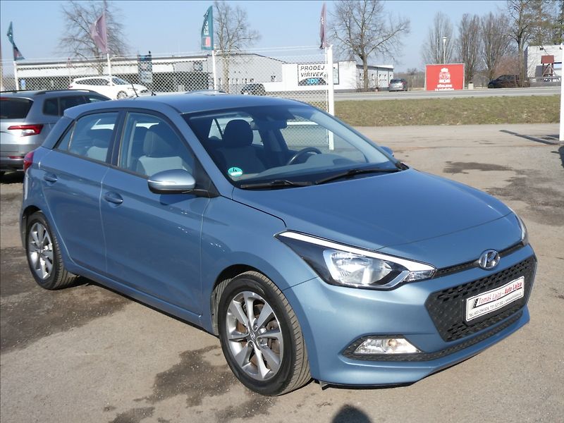 Hyundai i20 1,1 CRDi 1.majitel, webasto - fotka 1 z 43