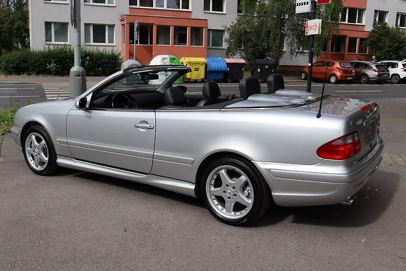 Mercedes-Benz CLK 55 AMG V8 CABRIO 255kW - fotka 15 z 50
