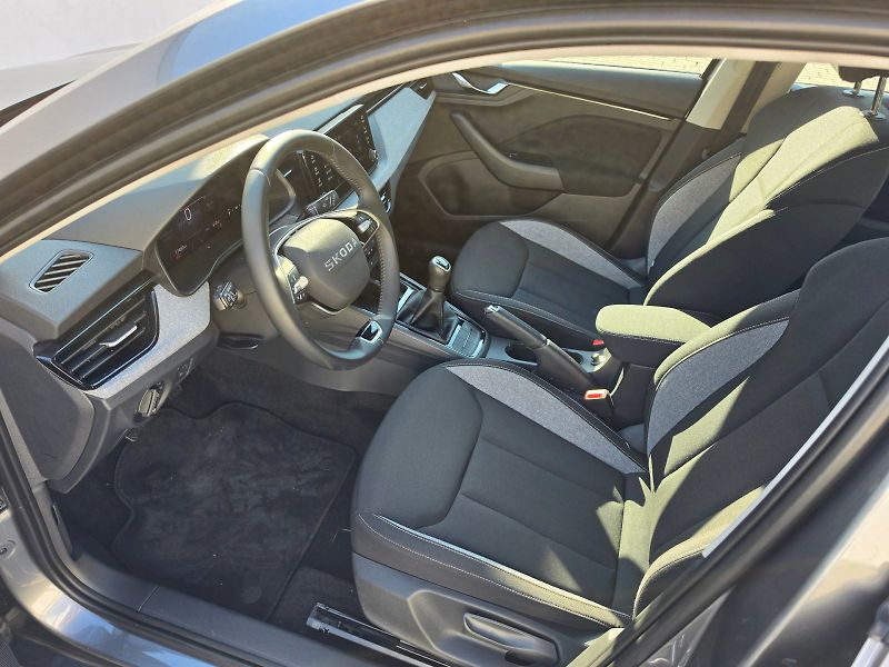 Škoda Scala (2025) 1,0TSI 85KW SELECTION - fotka 22 z 32