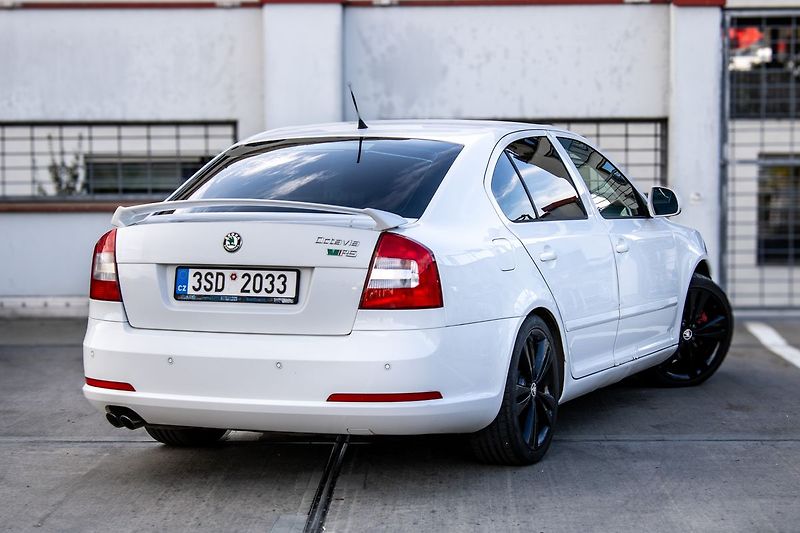Škoda Octavia - fotka 4 z 34