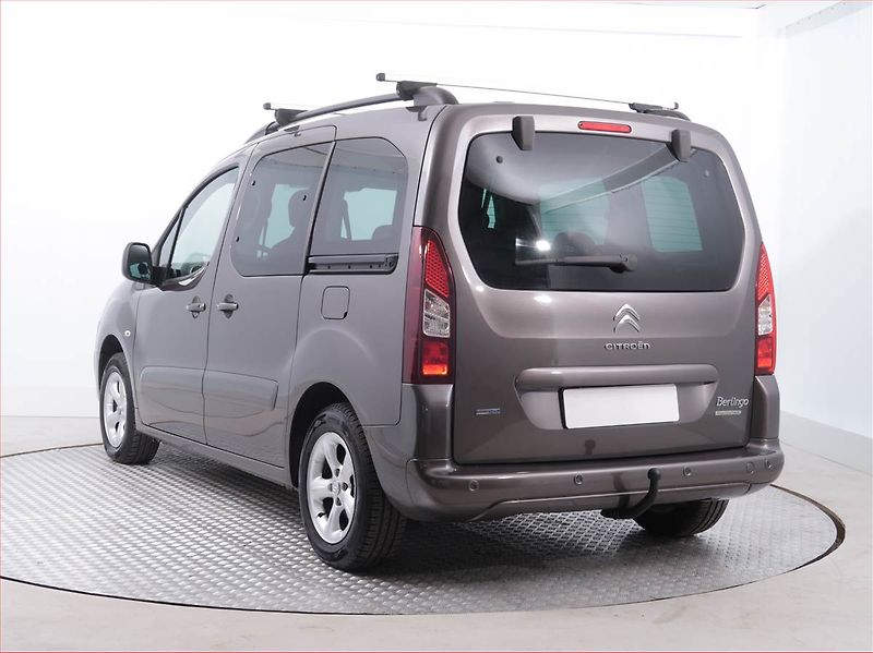 Citroën Berlingo (2016) Shine 1.6 BlueHDi, 5Míst, ČR - fotka 4 z 17