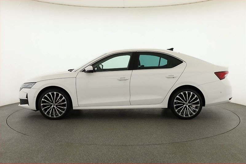 Škoda Octavia (2025) 2.0 TDI - fotka 3 z 20