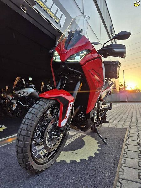 Moto Morini X-Cape 650 (2026) X-Cape 700 (2026) – 1. majitel - fotka 10 z 20