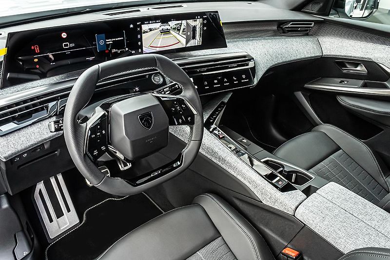 Peugeot 3008 (2026) 1,2   BUSINESS Hybrid 145 e-DC - fotka 10 z 13
