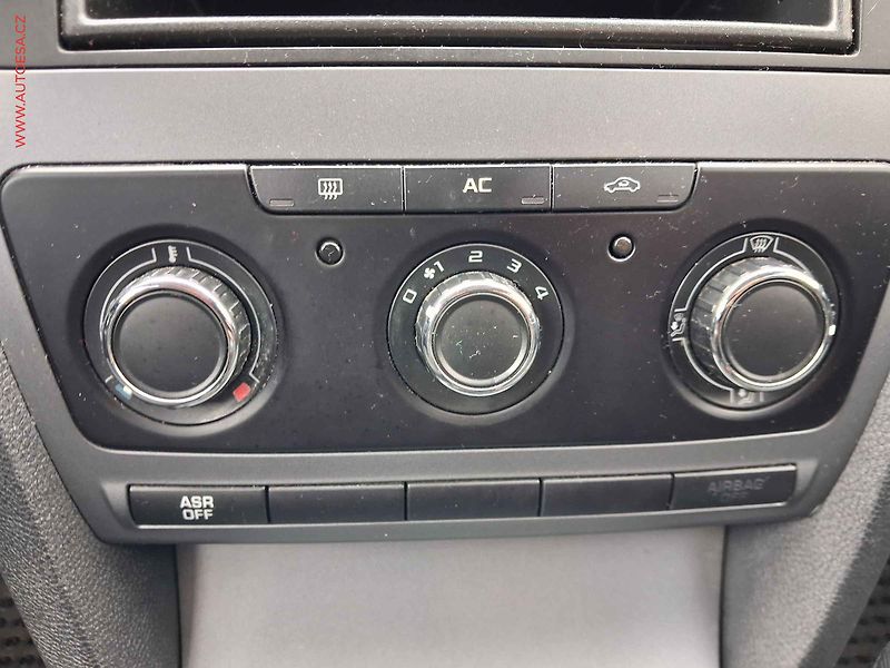 Škoda Octavia (2012) 1.4TSi, 1.maj,ČR, servis - fotka 13 z 15