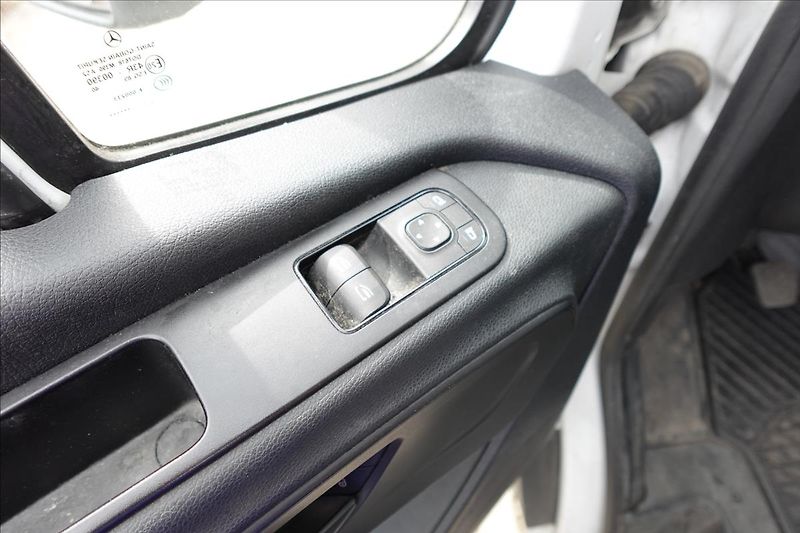 Mercedes-Benz Sprinter 2,0 CDI  319 PLACHTA SPANÍ - fotka 18 z 31