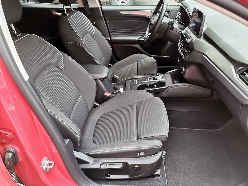 Ford Focus (2021) 2.0TDCi 110kw Titanium AUT - fotka 15 z 38